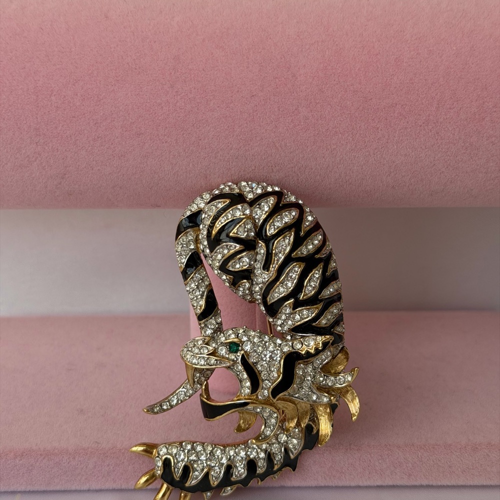 Attwood Sawyer Tiger Brooch